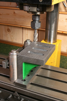 Angle Plate machining, using cylindrical squares